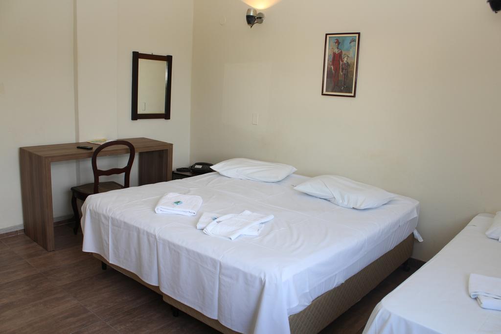 רזנדה Espigao Palace Hotel חדר תמונה